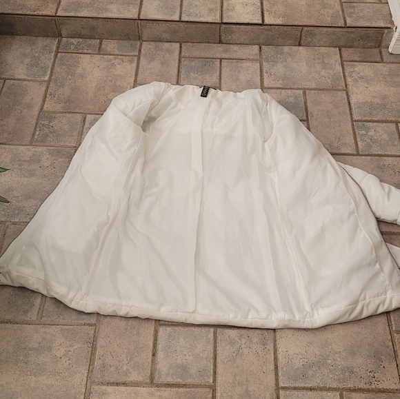 **SALE- ENDS CYBER MONDAY** INC Hooded VELVET PUFFER COAT WITH FAUX FUR - Picture 8 of 10